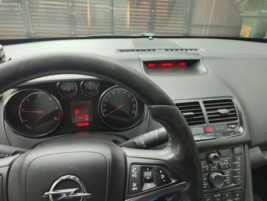 Opel Meriva 1, 7 cdti , automat / 2012