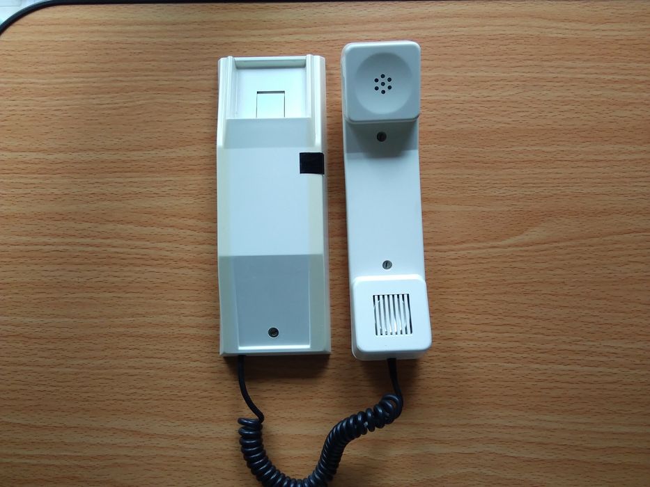 Стационарен телефон  Panasonic и домофон
