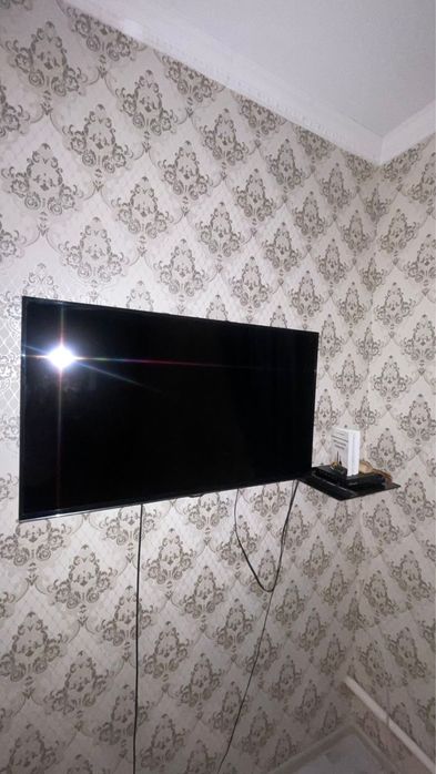 Стул стуля, люстра , стр машина, холодильник , телевизор!