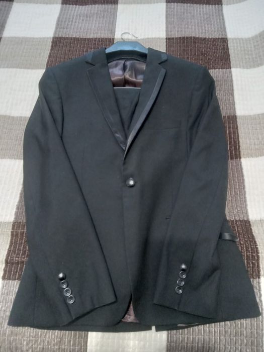 Кастюм в хорошем состоянии