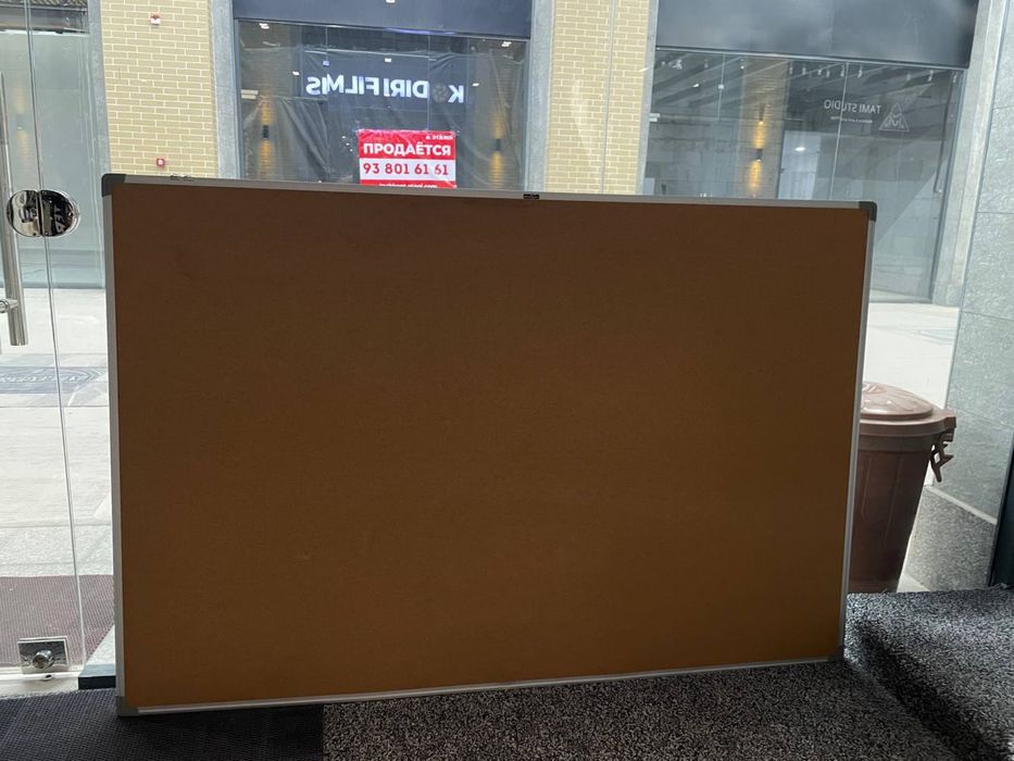 Пробковая доска 180×120 см — новая, большая