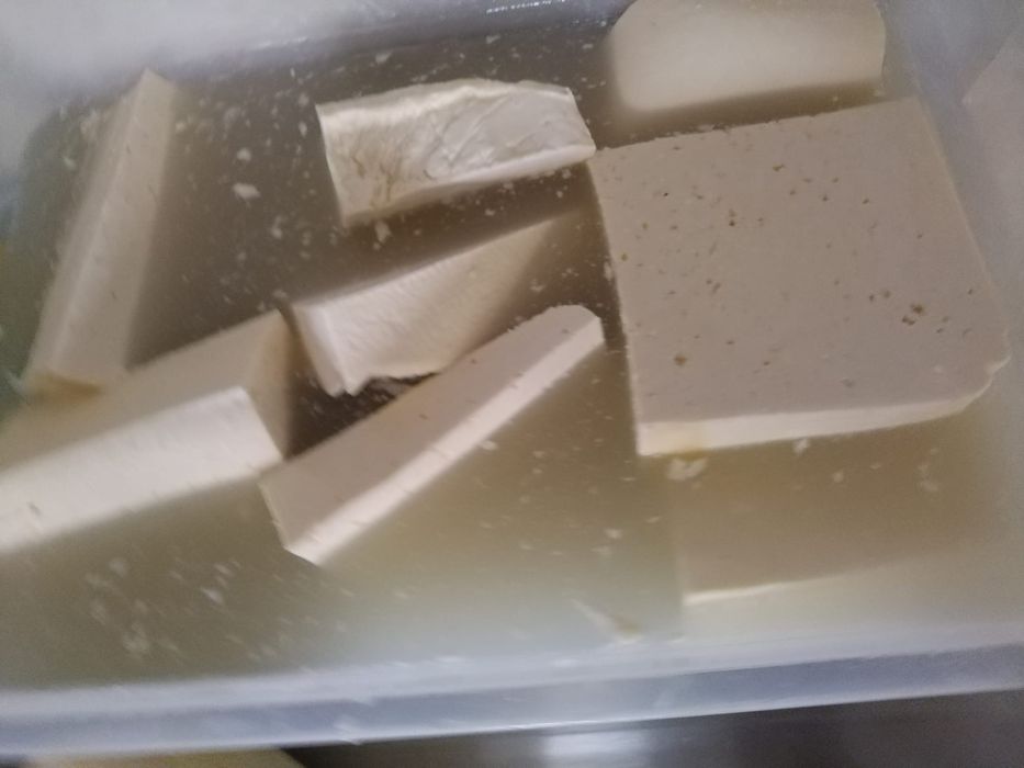 Vând Telemea de vaca