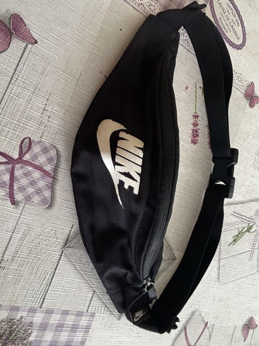 Мъжка чантичка Nike
