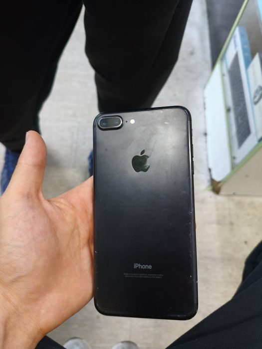 Продаи Iphone 7+