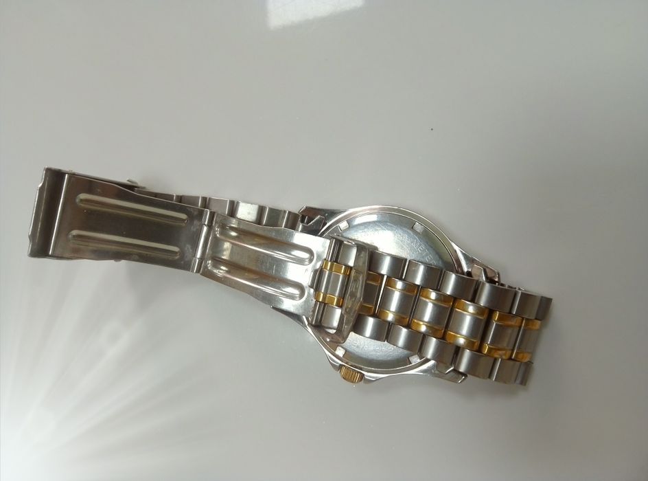 Швецарский часы оргинал.