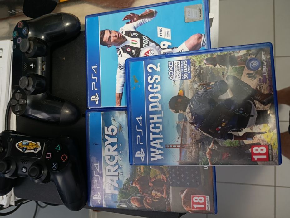 Playstation 4 Slim