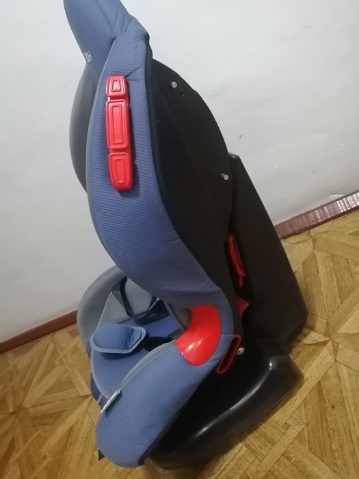 Автокресло фирмы Bony