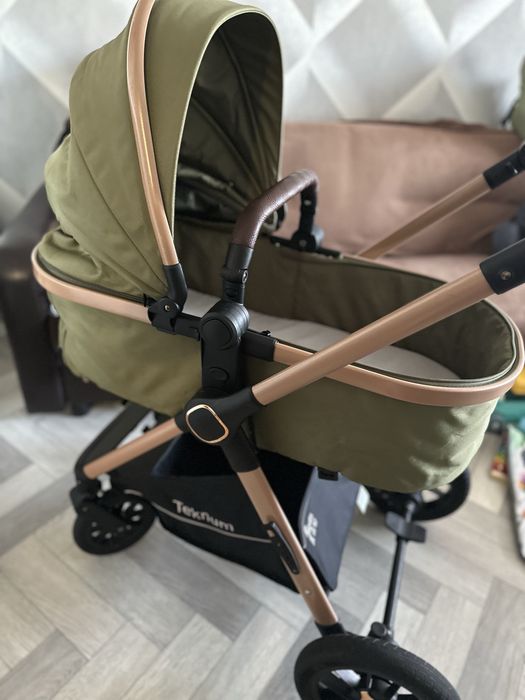 Детская коляска 3 в 1