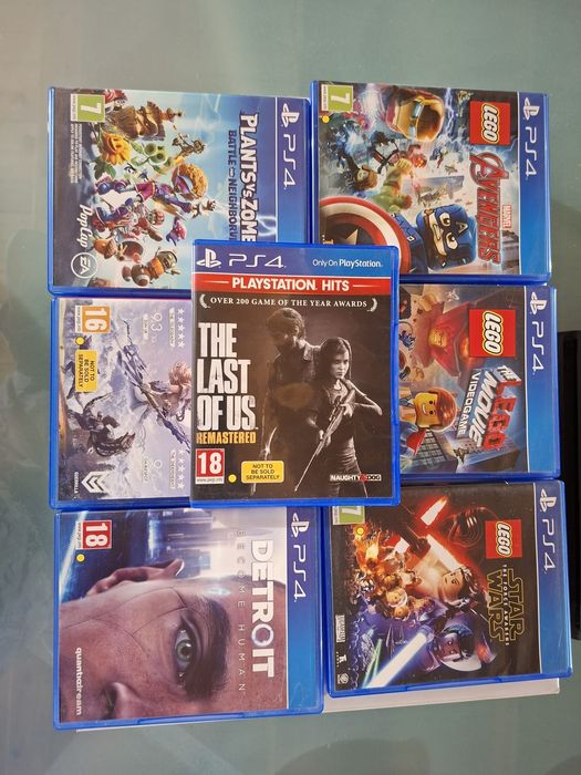Vând PlayStation 4
