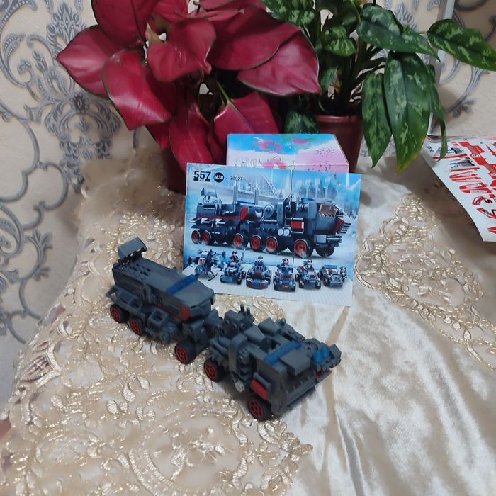 Лего,собиралось один раз ,все детали на месте