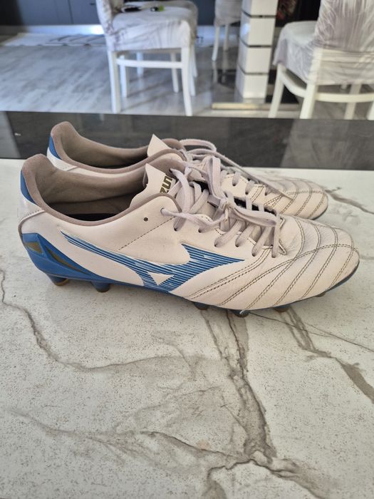 Футболни обувки калеври