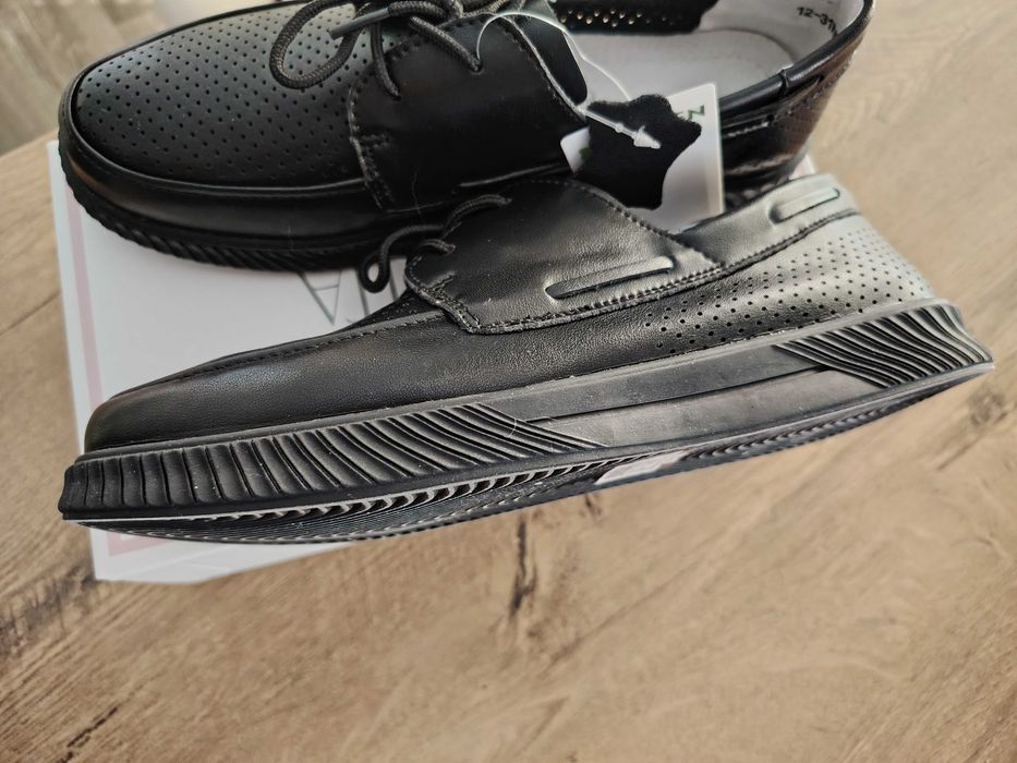 Нови обувки от естествена кожа No 41