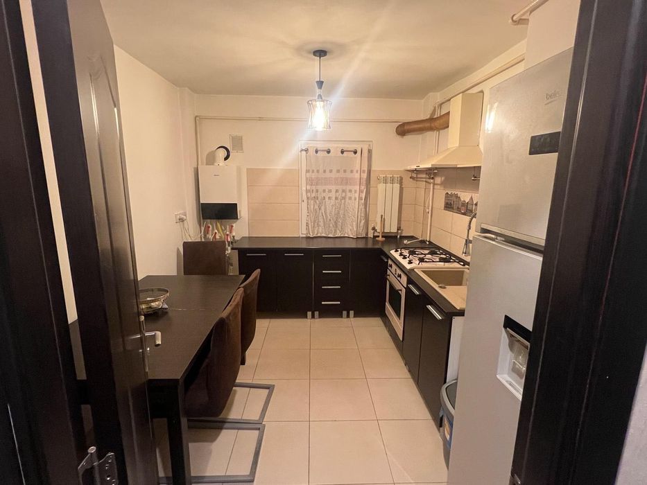 Închiriez apartament 2 camere