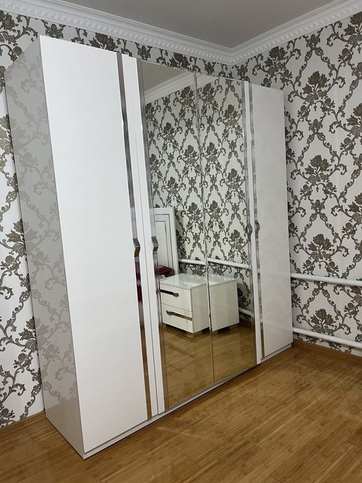 Продам срочно спальный горнитур, в очень хорошем состоянии!