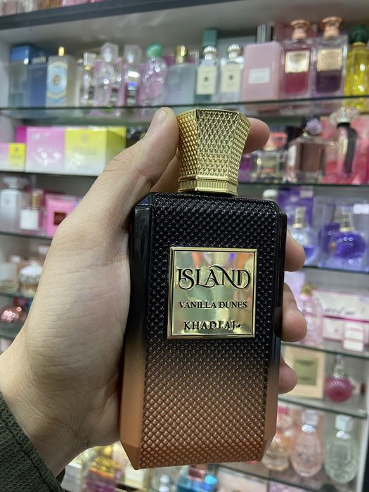 Khadlaj Island, Onyx