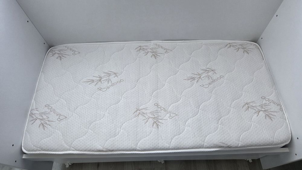 Дървена Бебешка кошара 60/120 с люлеещ механизъм