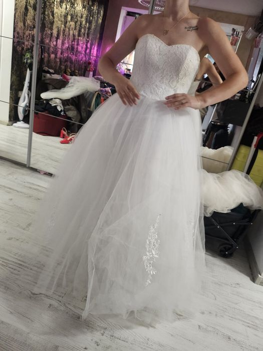 Rochie mireasa  marimea M-L