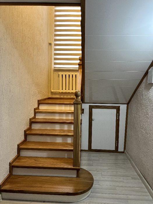 Лестница/Деревянная лестница