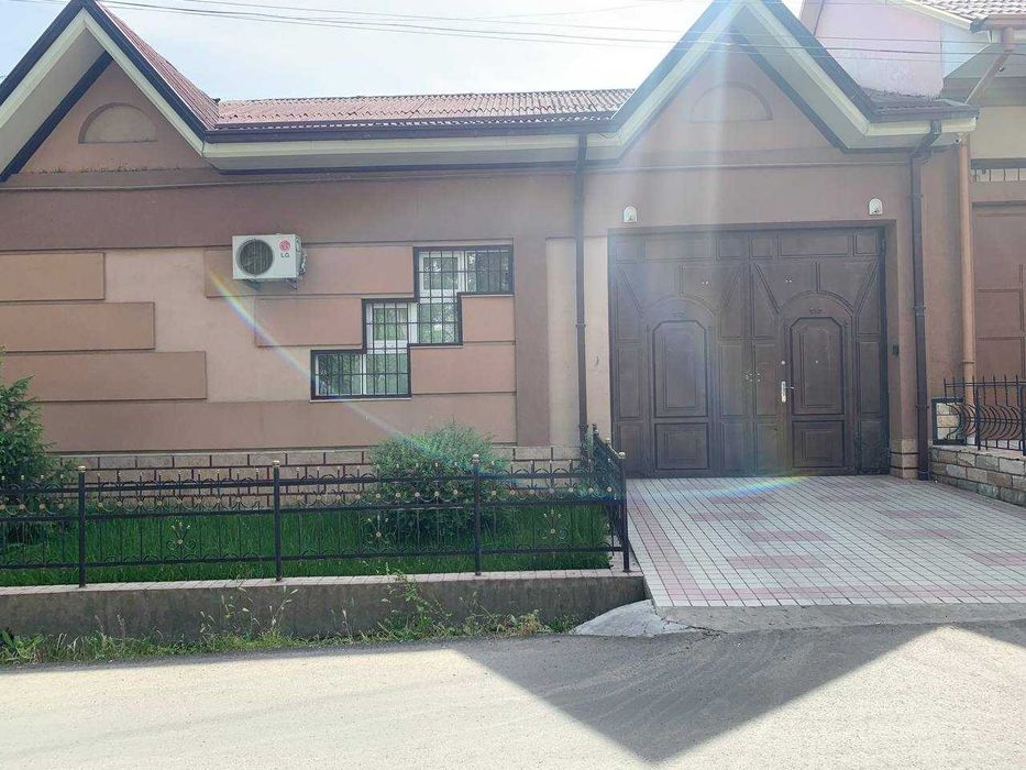 Сдается в аренду дом 3-х уровни на Яккасарайском районе