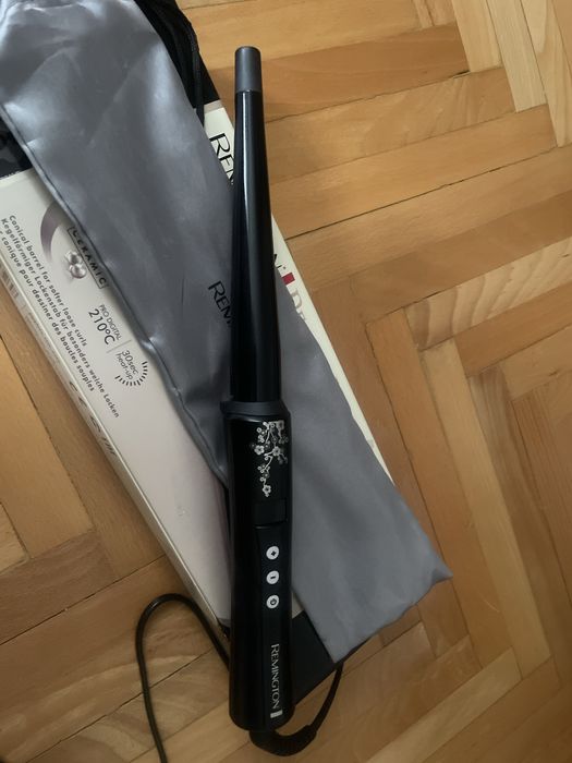 Маша Remington CI95 , керамично покритие ,210°C, Дисплей, Черна