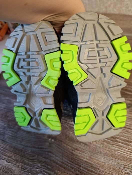 Продаются зимние ботинки на мальчика