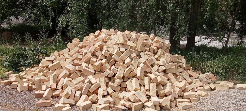 Кирпич , хорошее качество любое количество минимум 1000 штук