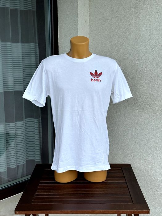 Мъжка тениска Adidas Originals (Berlin) - размер S, Отлично състояние