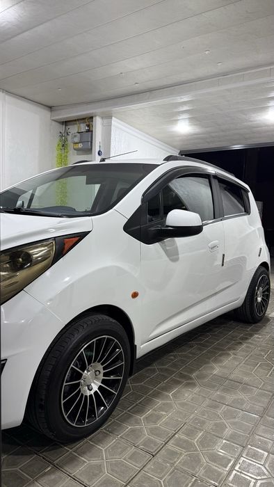 Автомобиль Спарк