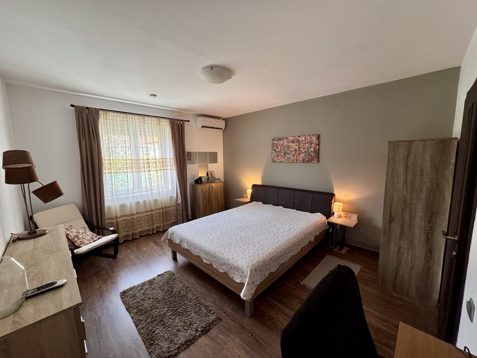 Proprietar, închiriez apartament la casă – zona Moara de Scoarță