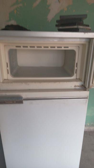 Продам холодильник