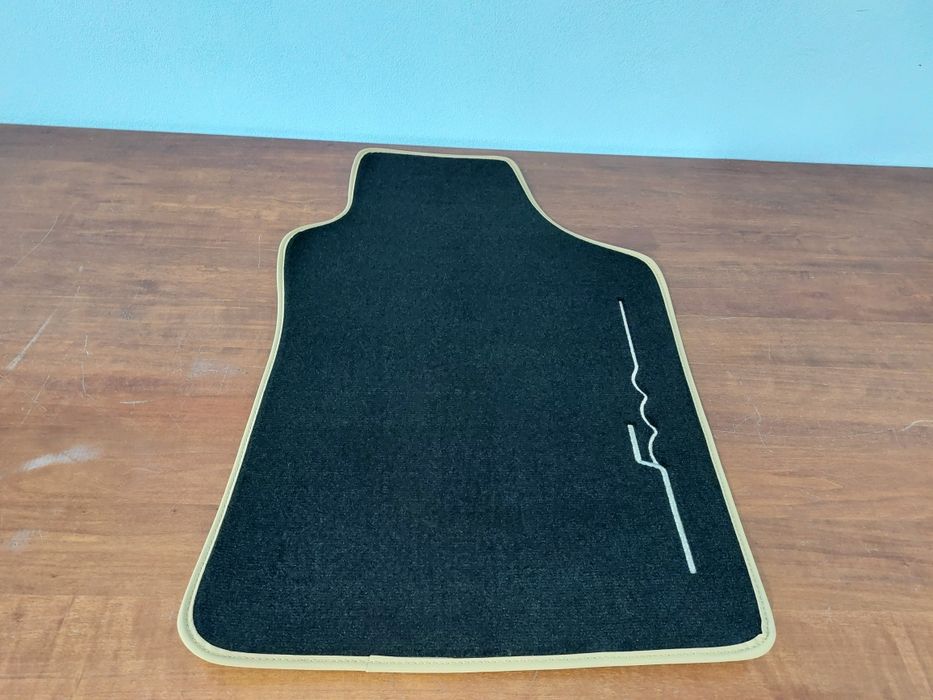 Covorase auto din mocheta dedicate FIAT 500