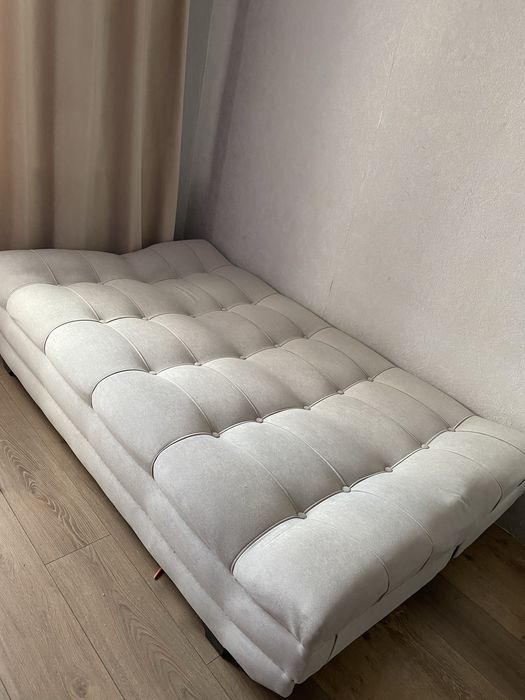 Продам диван новый  всего 2 недели