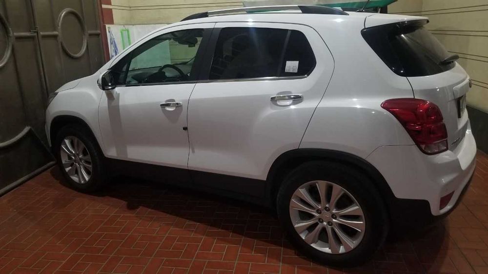 Tracker 1 . Primer . 2020