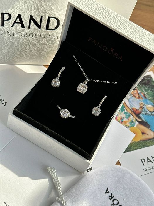 Красивый набор PANDORA