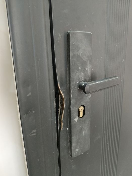 Eshik domga 0.96x2.05 proyomi 0.86