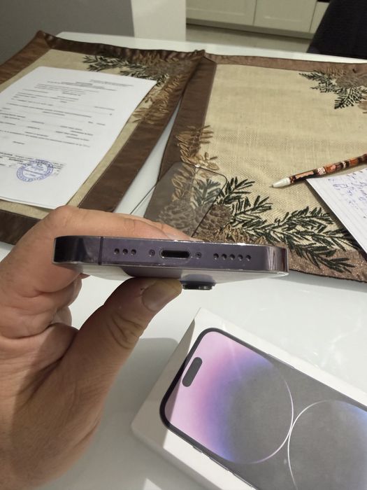 I phone 14 pro deep purple