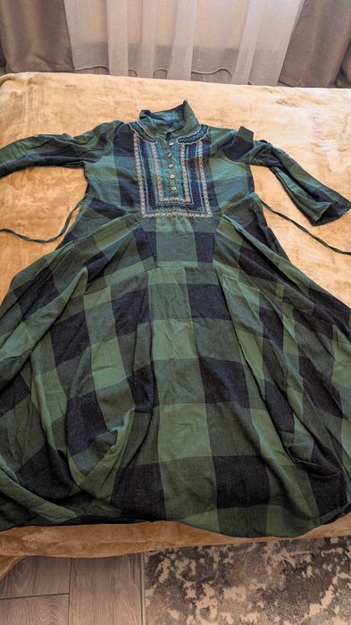 Rochie cadrilată maxi