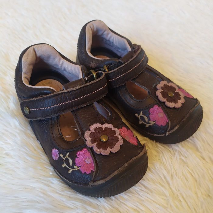 Туфли сандали  коженные на девочку. *о682