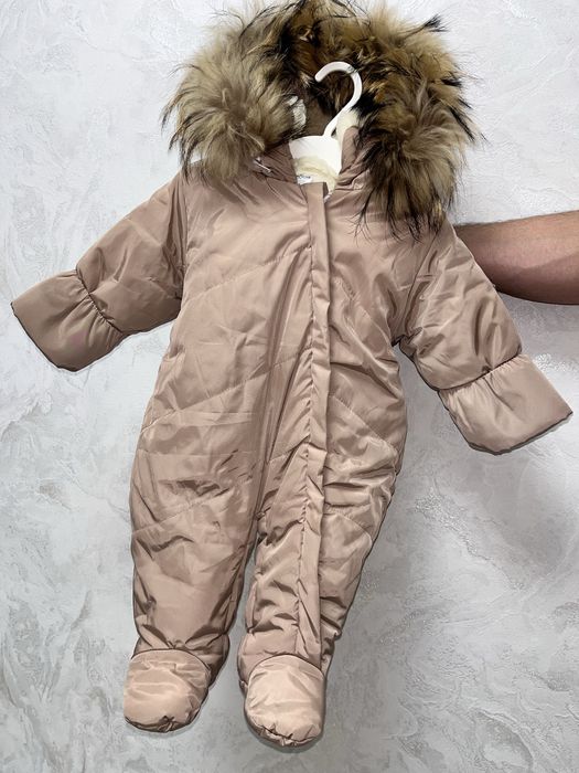 Продам комбинезон для малышей