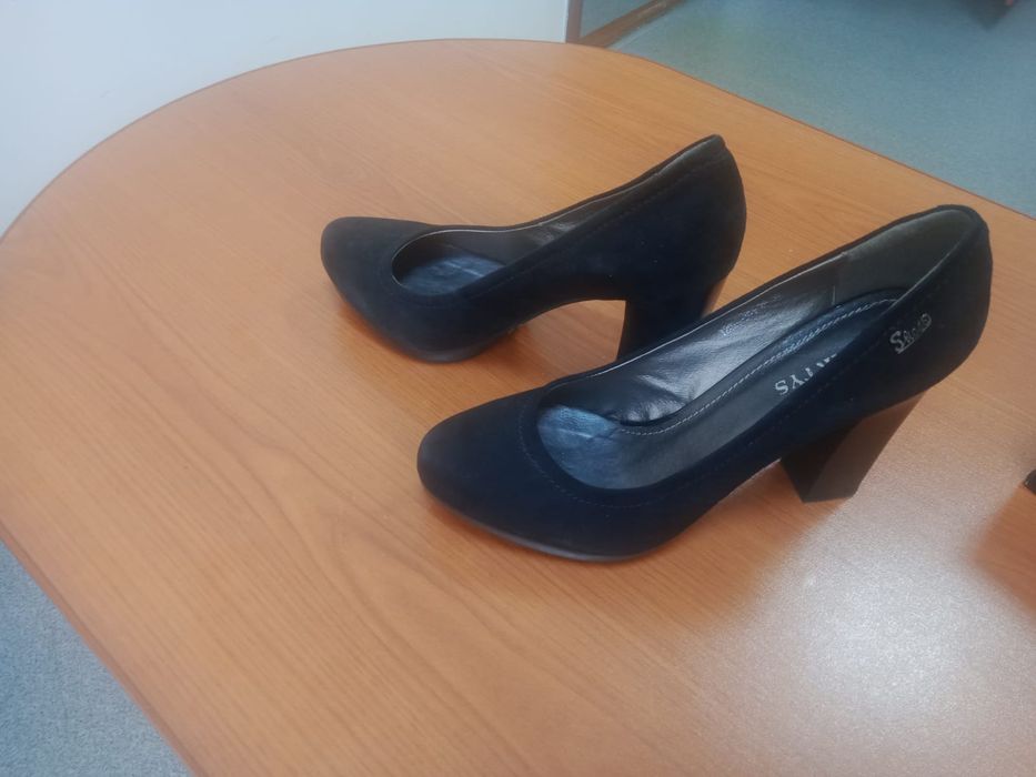 Продам туфли новые