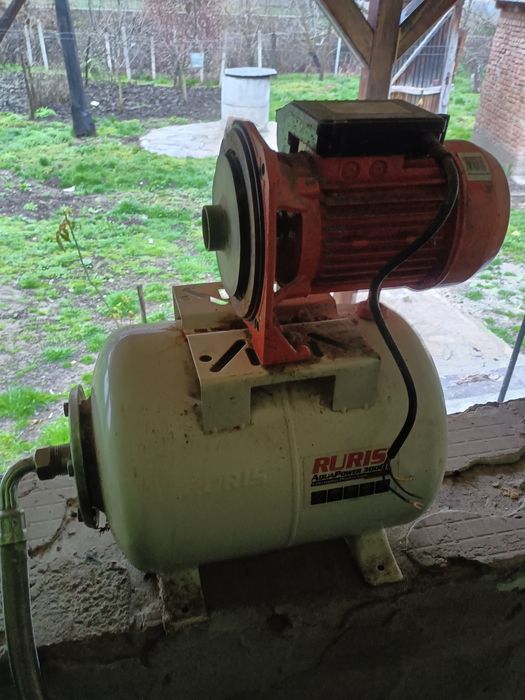 Vând hidrofor ruris