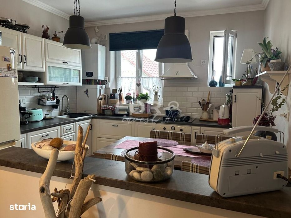 Apartament 3 camere de vanzare, la casa, zona Magheru