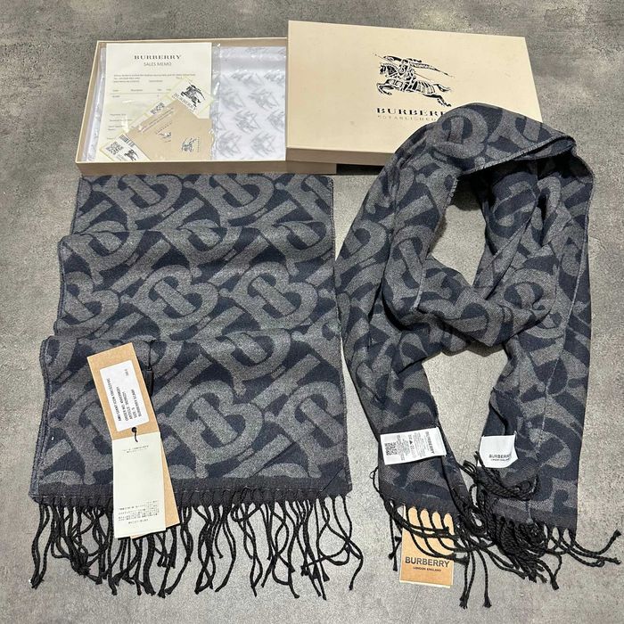 Луксозен подаръчен комплект Маркови шалове markovi shalove lux podarak