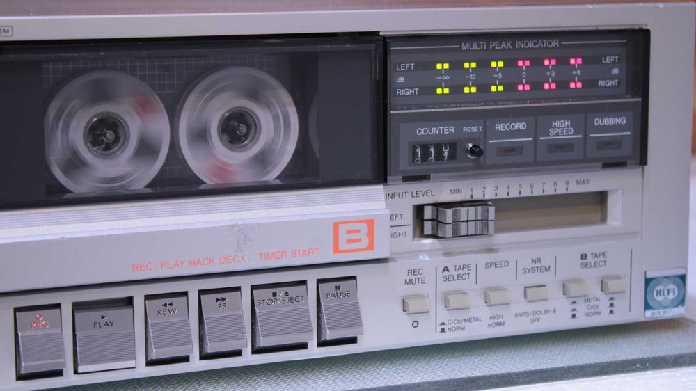 Dubludeck  Jvc KD-W110.