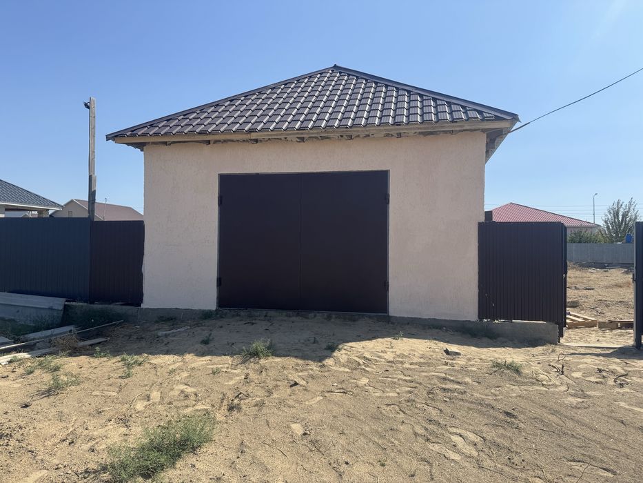 Продам гараж с времянкой