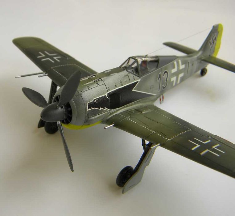 Сборная модель самолета Фокке-Вульф Fw 190 A4 (Звезда, 1/72)