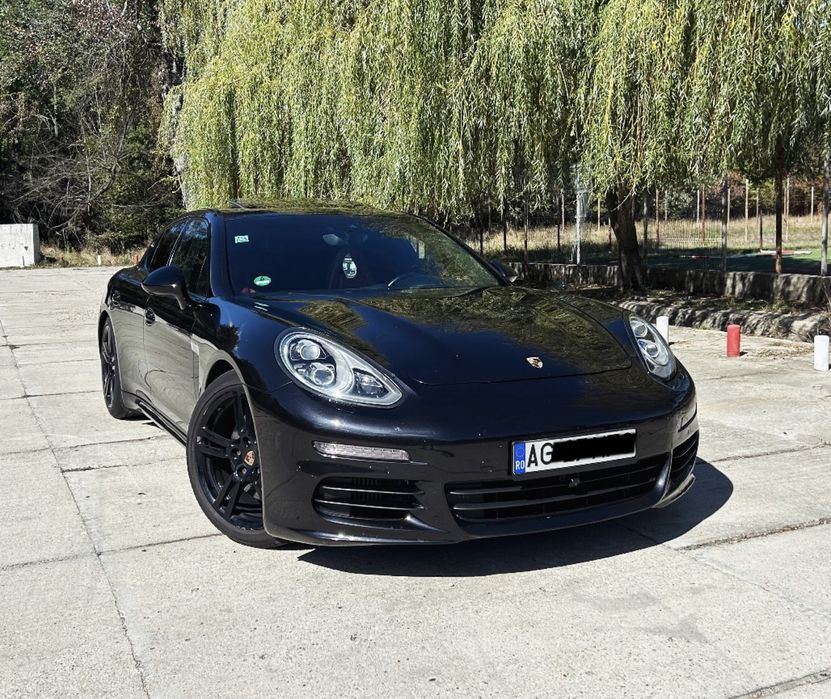 Porsche Panamera 4S