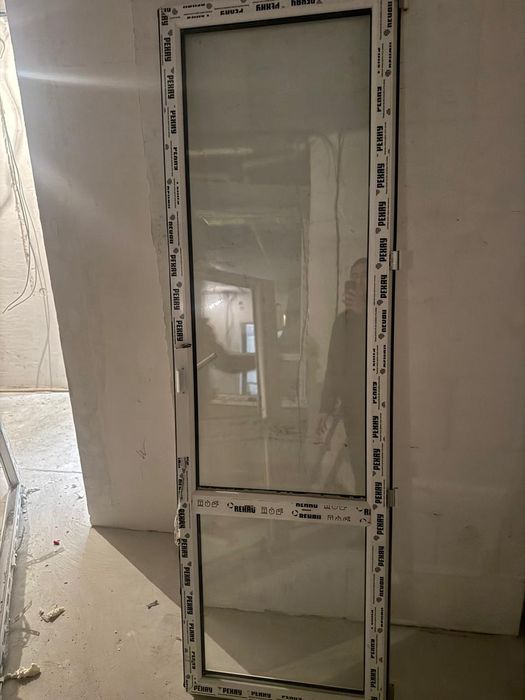 Пластиковые двер окна балконы