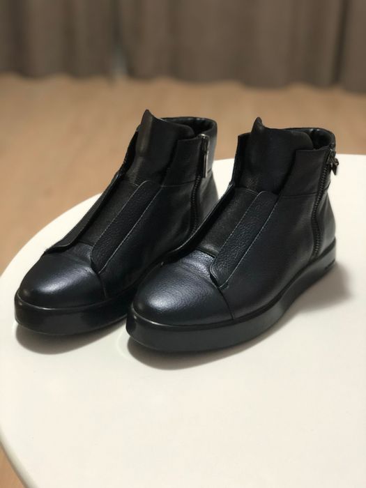 Ghete din piele Marimea 38 (chiar 37)