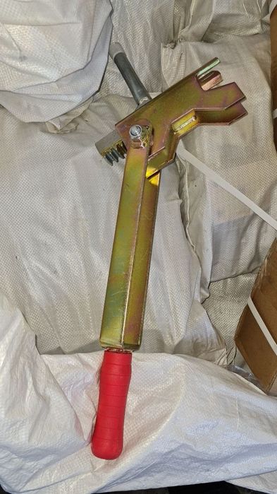 Зажим чироз пружинный